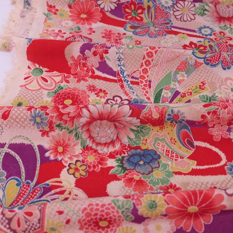 一越ちりめん・しぼりに花のし小槌文様（赤）