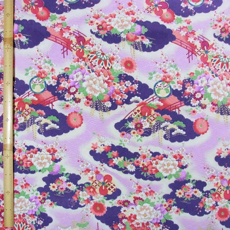 一越ちりめん・波文様に花（紫）