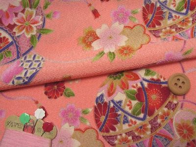 着物用洗える生地 彩り花結び(白地) 10cm単位 切り売り |生地 和