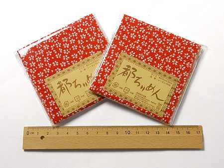 ちりめんカットクロス・小桜（赤）23×33cm