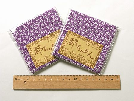 ちりめんカットクロス・小桜（紫）23×33cm