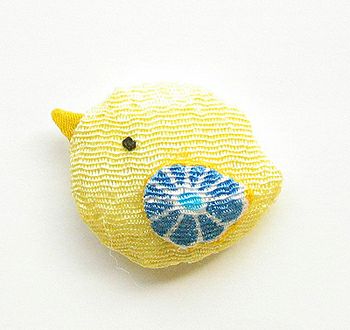ちりめん細工パーツ（完成品）・ぴよこ