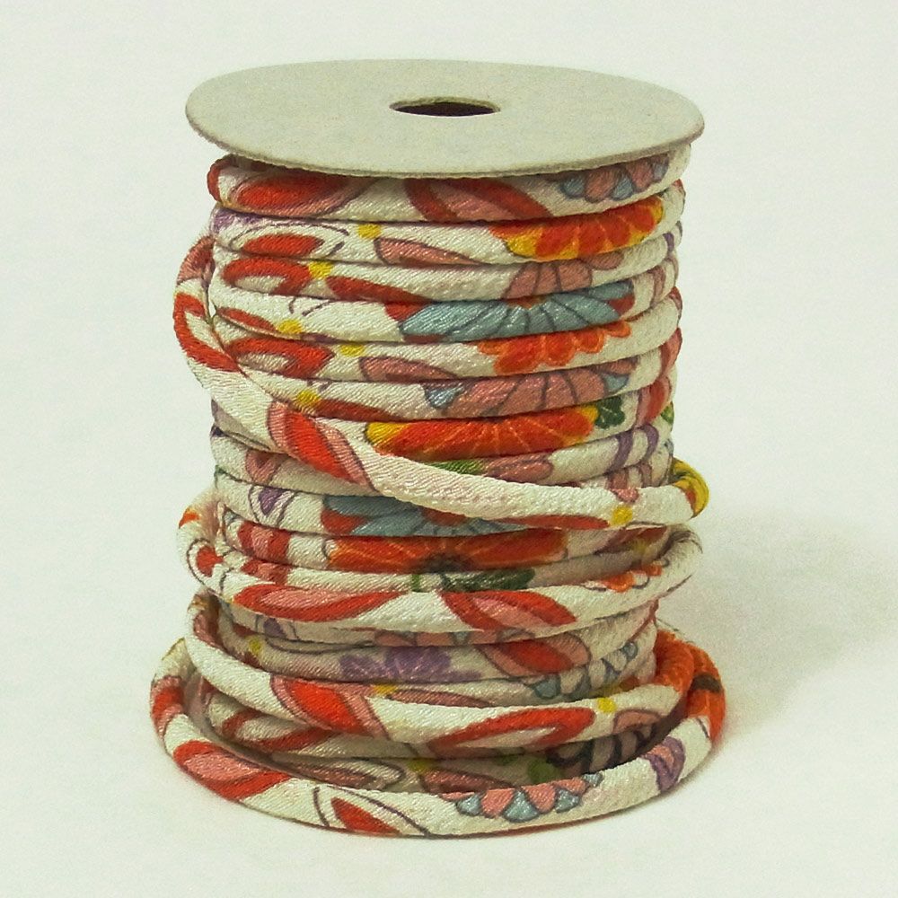 ちりめん丸ひも・柄・３ミリ（実寸約4ミリ）　かこみ菊・白