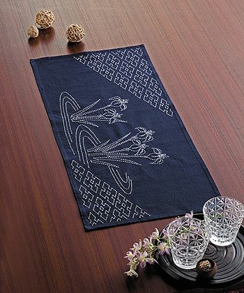 刺し子キット・テーブルセンター あやめと井戸枠