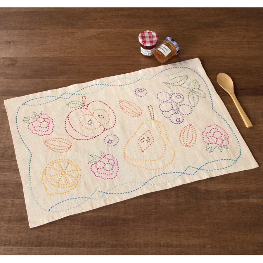 刺し子キット・北欧モチーフのランチョンマット フルーツ