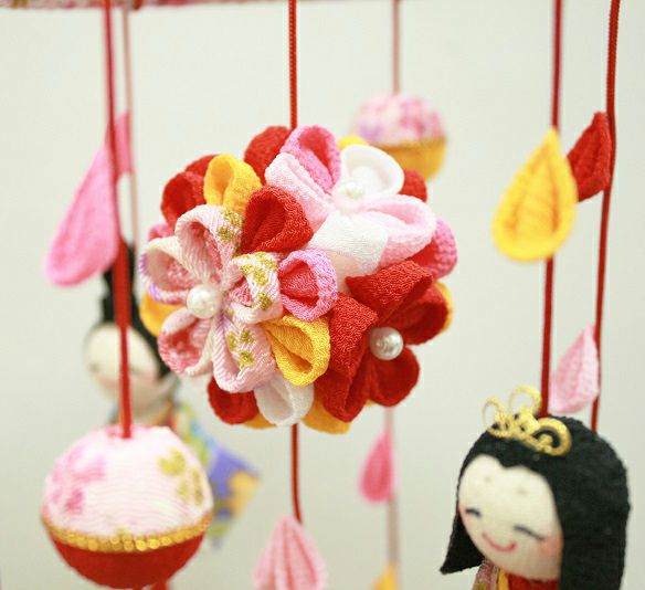 ちりめん つまみ細工菊（170 パーツ つるし雛 危うい