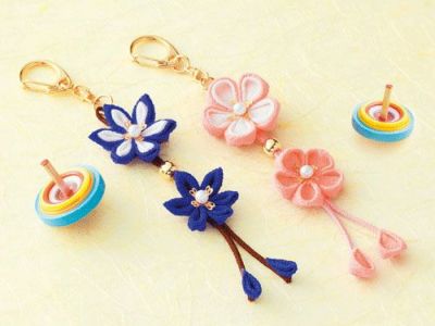 キット・和のつまみ細工キーホルダー(紫/ピンク)