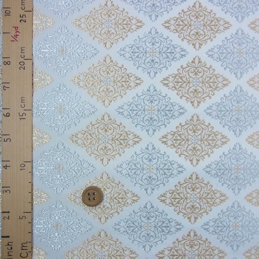 金襴生地(金らん)金銀菱紋様(白)