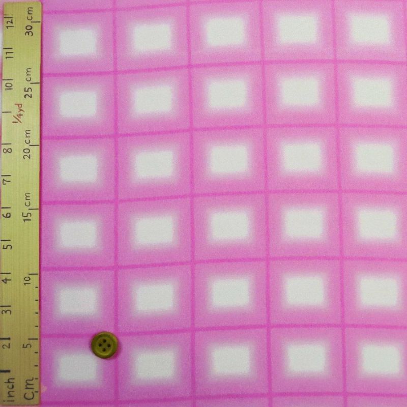 一越ちりめん生地 格子ぼかし(石竹色)