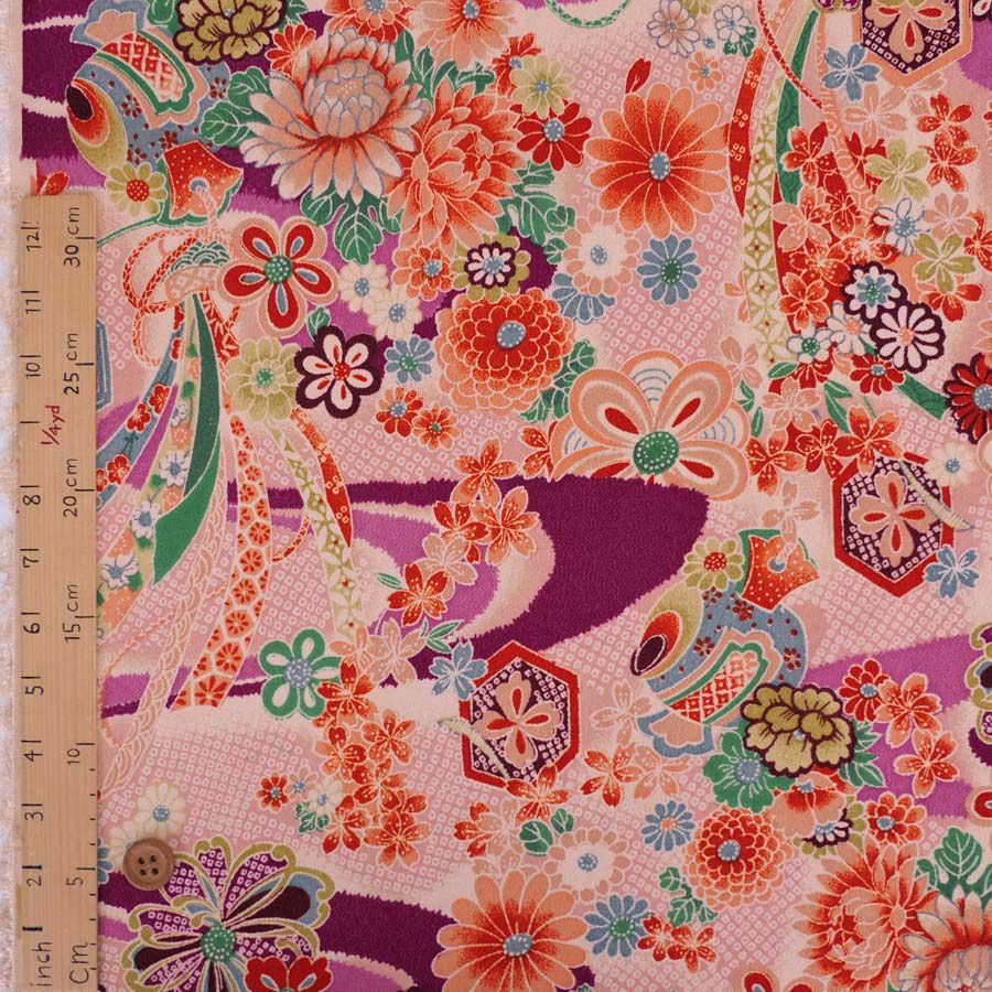 一越ちりめん生地 しぼりに花のし小槌文様(紫)