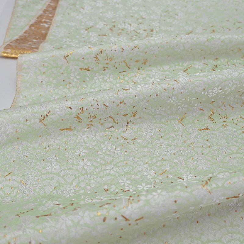 金襴生地(金らん) さくら青海波に金散らし(淡わさび)