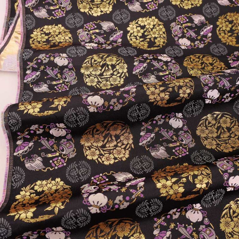 金襴生地(金らん) 花丸と宝尽くし(黒)