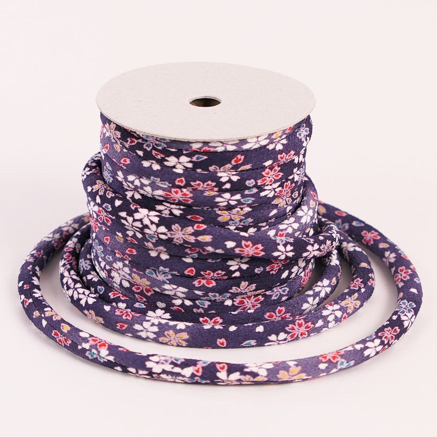 ちりめん丸ひも・柄・８ミリ(実寸約8-10ミリ)夢桜・紫