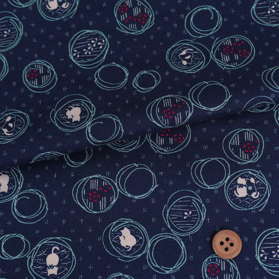 和柄コットン生地 くるくる丸にネコとかすり柄(紺) 10cm単位 切り売りねこ柄コットン 和風ハンドメイド 和調柄エプロン用に