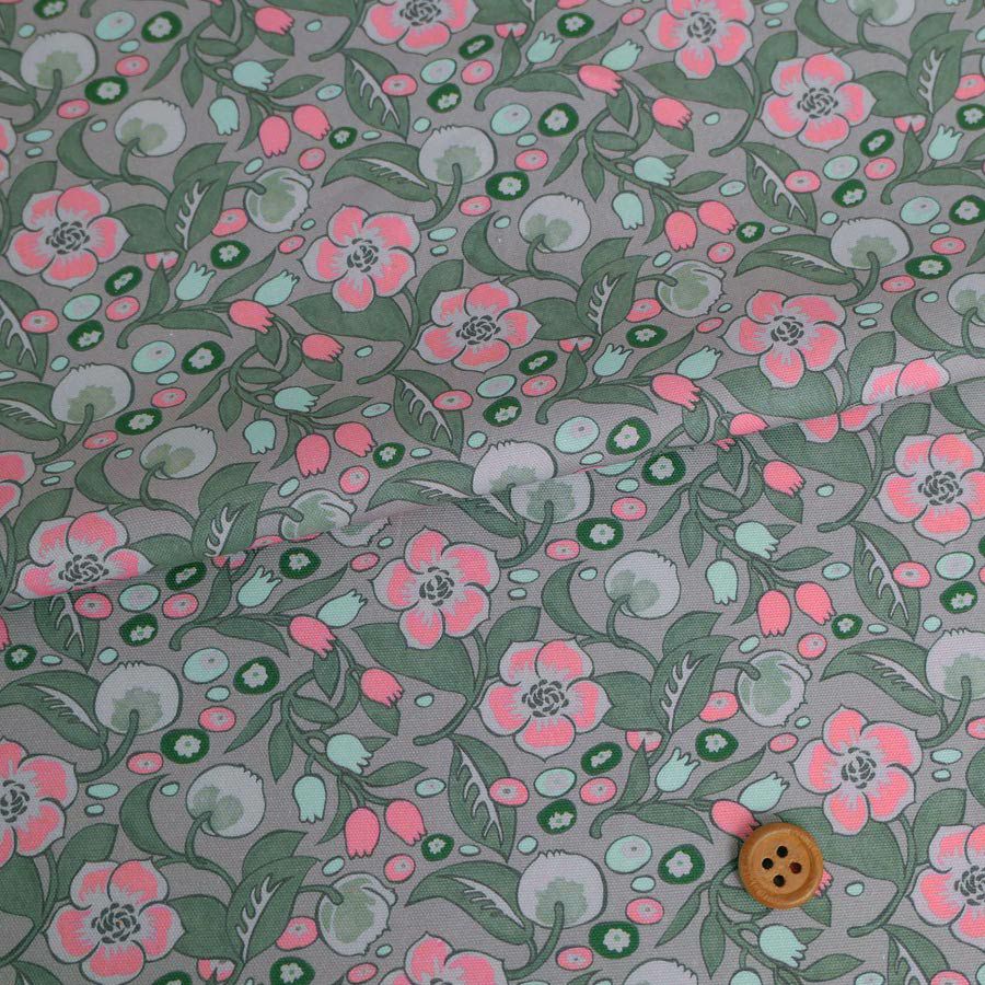 コットン生地 無国籍な花柄(コーラルピンク/グレー) 10cm単位 切り売り 丈夫な綿オックス生地 オリエンタルでエキゾチック 個性的 nora