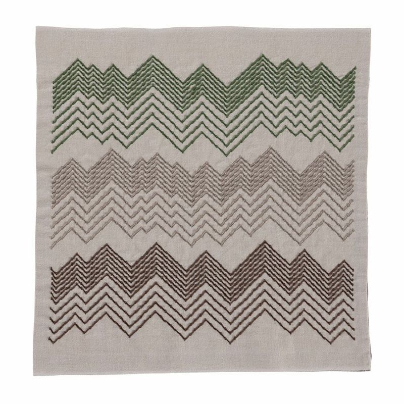 刺し子キット 花ふきん Textile Lab・Peaks 山脈 (セージ) オリムパス製絲刺子 AYUFISH int.デザイン くぐり刺し技法