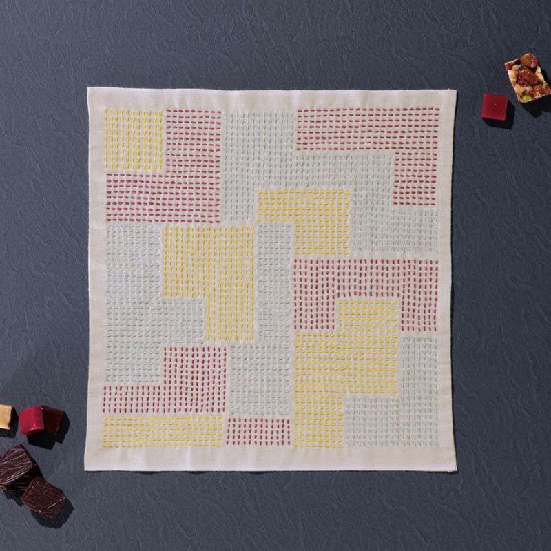 刺し子キット 花ふきん Textile Lab・Block ブロック (アーモンドミルク)  オリムパス製絲刺子 AYUFISH int.デザイン 初心者中級者向き