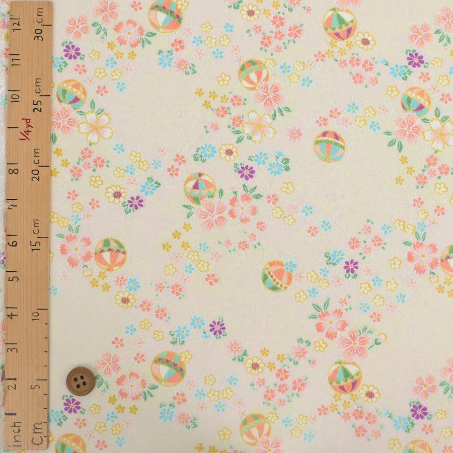 一越ちりめん生地 かすみ桜に手まり(卯の花色) 10cm単位 切り売り クリームベージュひとこし 薄手縮緬 チリメンつまみ細工 花柄