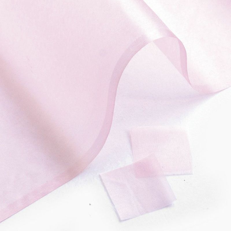 つまみ細工用 正絹羽二重四匁カット済み生地 20ミリ角 シルク羽二重4匁 2センチ角 さくらいろ 桜色 さくら色 薄いピンク色