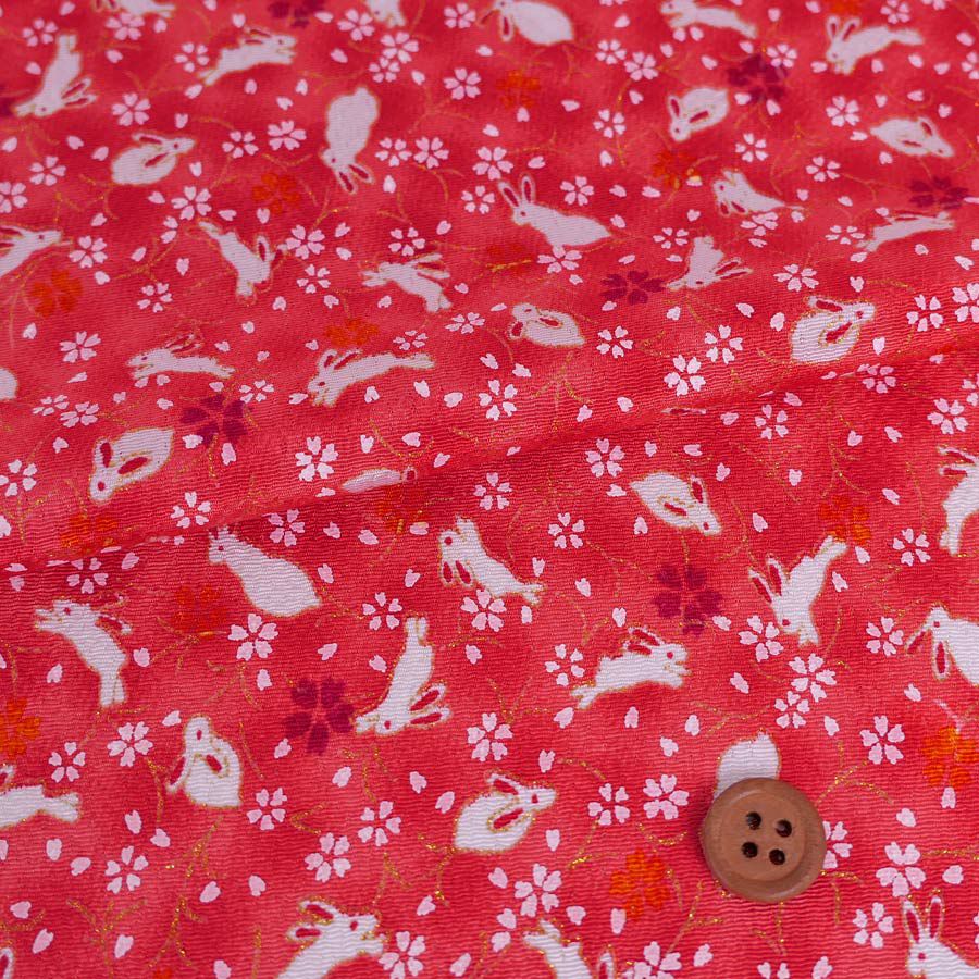 ちりめん生地・うさぎと桜(赤) 10cm単位 切り売り レーヨンちりめん生地 ウサギ柄縮緬 兎兔さくら 可愛いチリメン