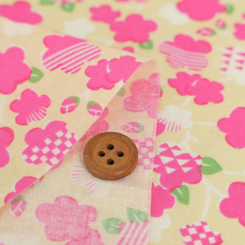 和柄コットン生地 模様の枝梅(クリームベージュ) 10cm単位 切り売り 和風柄シーチング生地 和調木綿プリント KOKKAコッカ梅柄布地