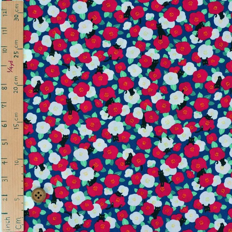 和柄コットン生地 椿と黒猫(緑みの青) 10cm単位 切り売り |生地 和柄