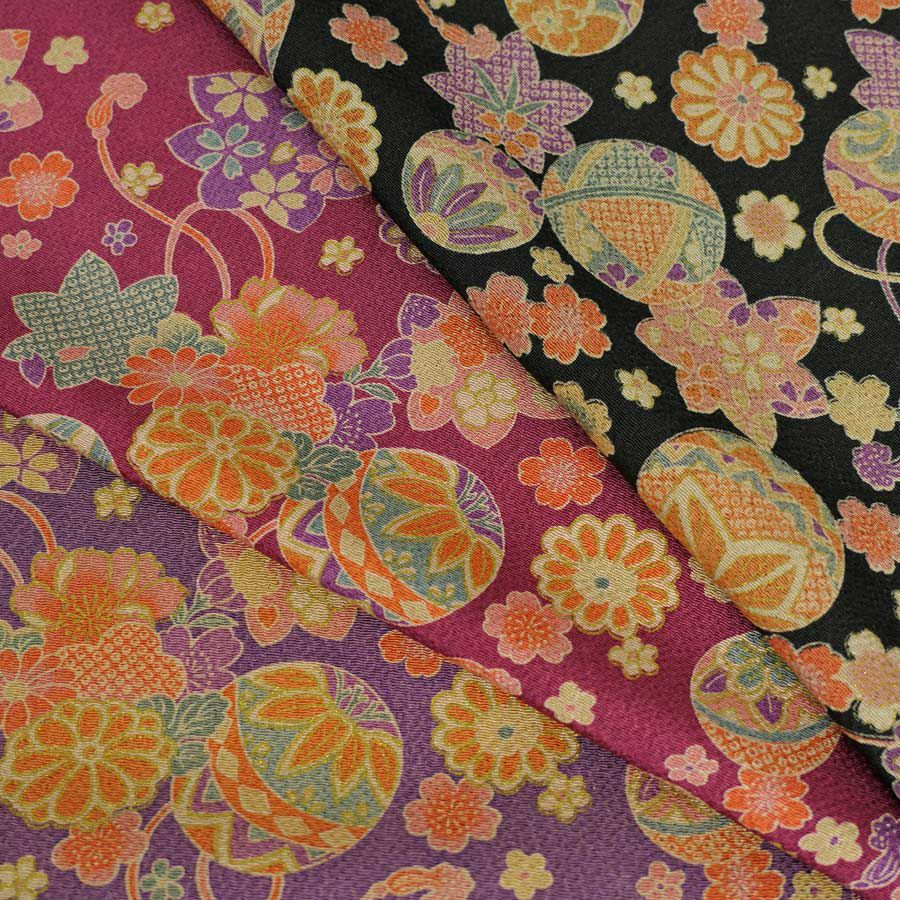 古布調ちりめん生地 手まりと和の花(黒) 10cm単位 切り売り アンティークチリメン 古典柄 花柄 手毬柄 手鞠柄 てまり柄