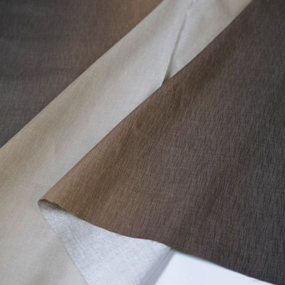 在庫限り/コットン生地 グラデーションに繊細な流線(コゲチャ