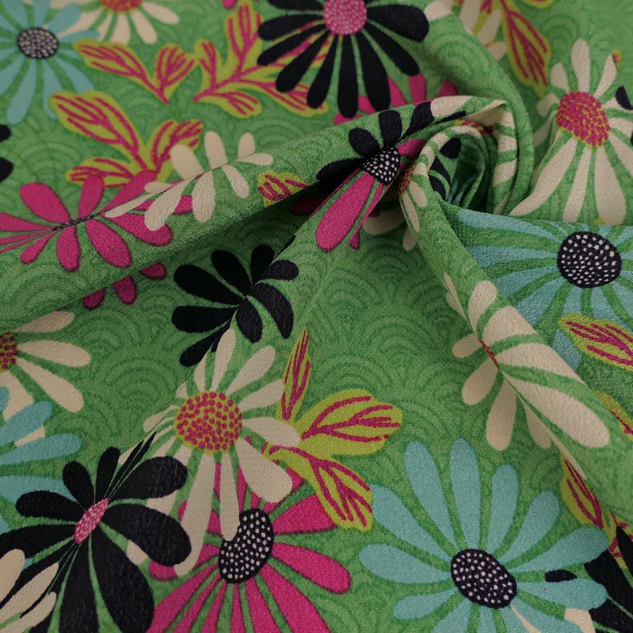 一越ちりめん生地 青海波に菊(緑) 10cm単位 切り売り ひとこしちりめん布地 縮緬チリメン 和モダン菊柄 おしゃれ花柄