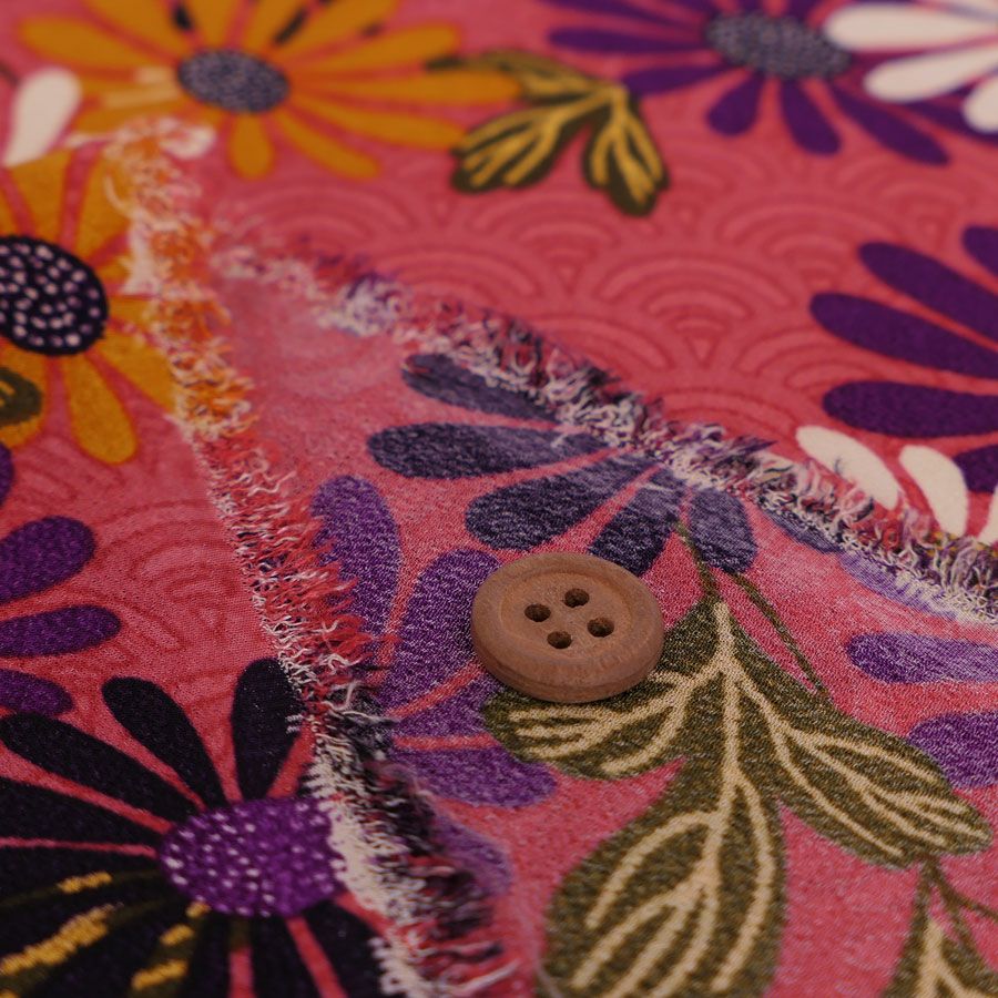 一越ちりめん生地 青海波に菊(ピンク) 10cm単位 切り売り ひとこしちりめん布地 縮緬チリメンモダン花柄 おしゃれ和風