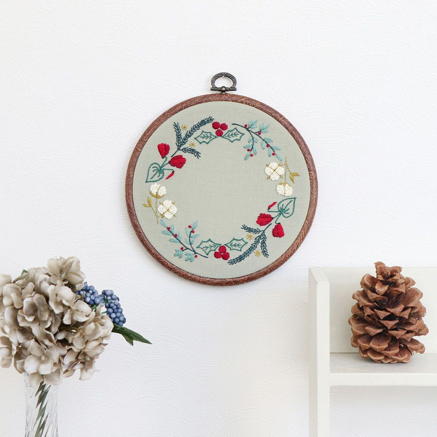 フランス刺しゅうキット GARDEN PARTY コットンのリース(フープ付) ガーデンパーティーボタニカルのリース オリムパス クリスマス