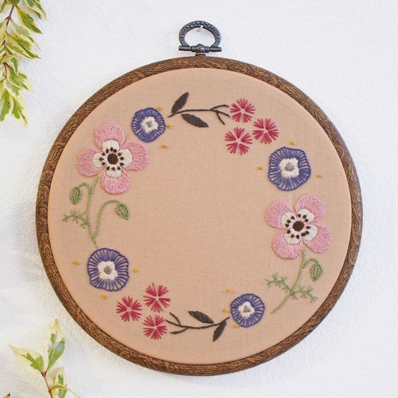 フランス刺しゅうキット GARDEN PARTY アネモネのリース(フープ付) ししゅうキット かわいい柄 ボタニカルのリース オリムパス製絲