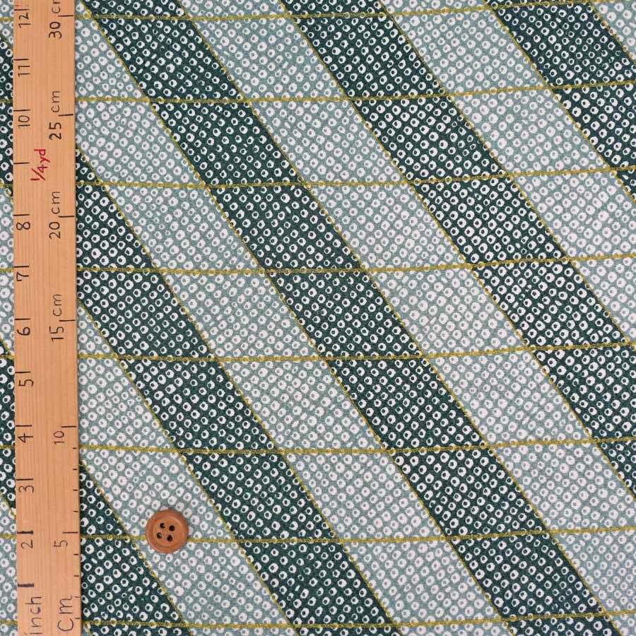 ちりめん生地 二色しぼり(灰緑/青磁) 10cm単位 切り売り 鹿の子絞り柄 かのこ柄 かの子模様 鬼ちりめんグリーン 手芸用