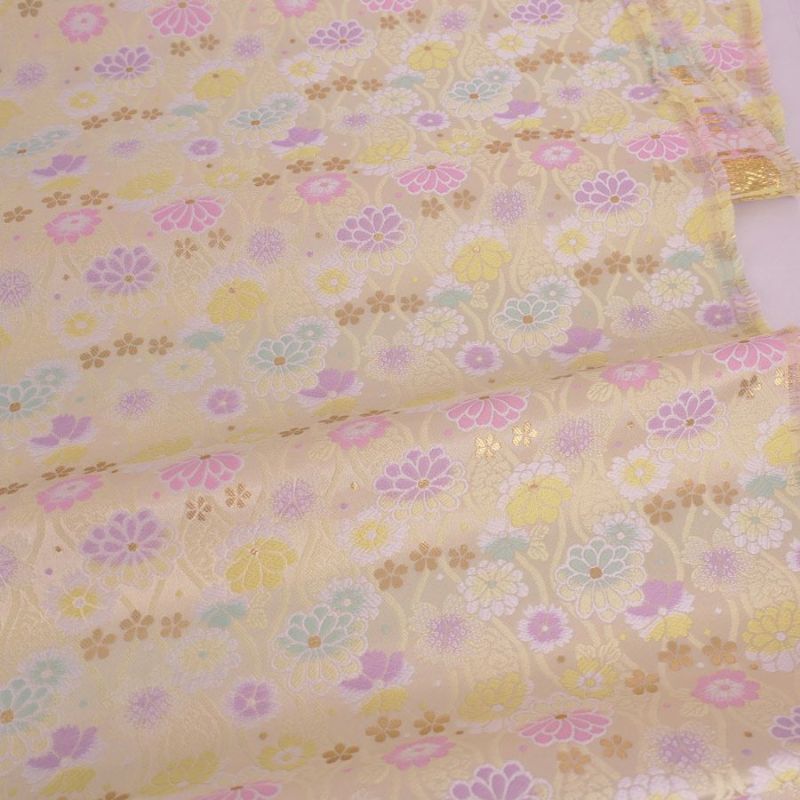 金襴生地(金らん) たてわくに菊桜(イエロー)