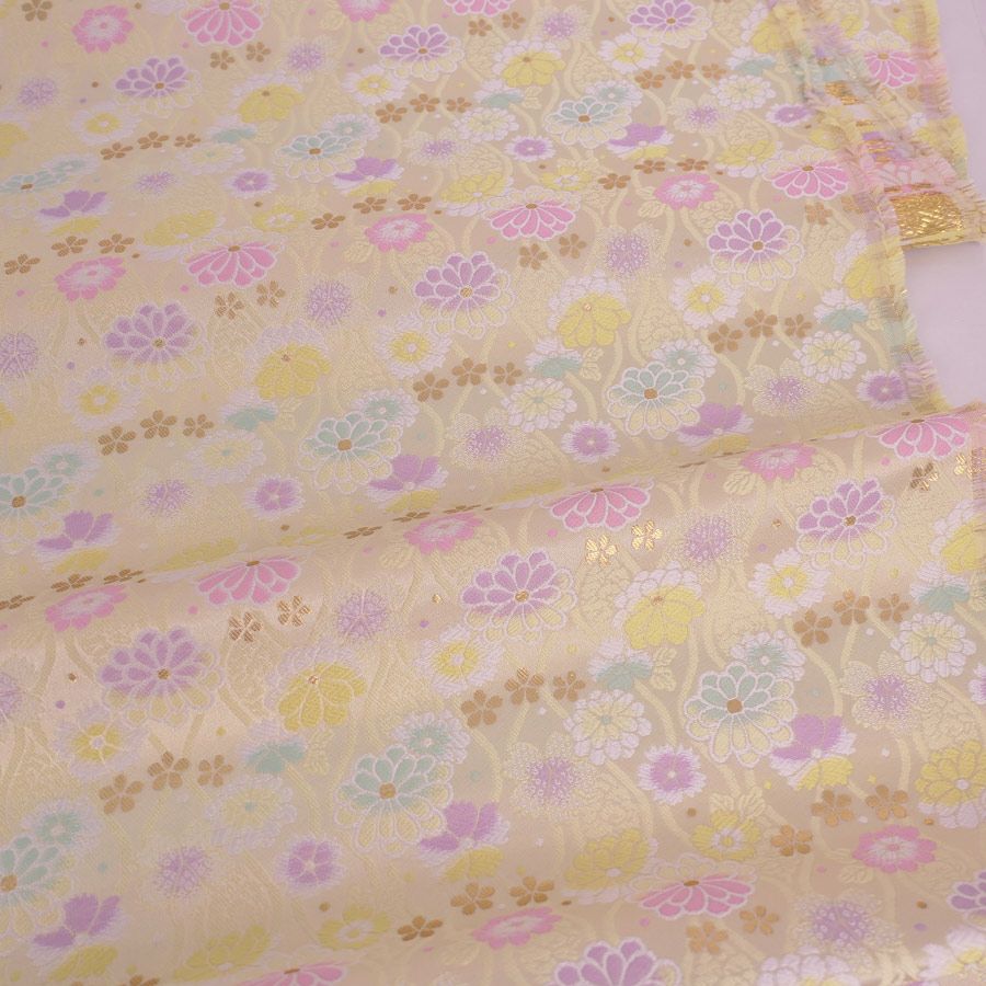 金襴生地(金らん) たてわくに菊桜(イエロー)