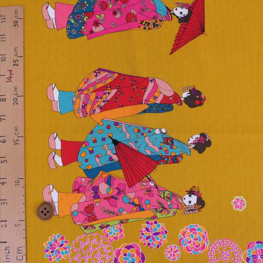 和風コットン生地・舞妓さんのおでかけ(からし色) 10cm単位 切り売り