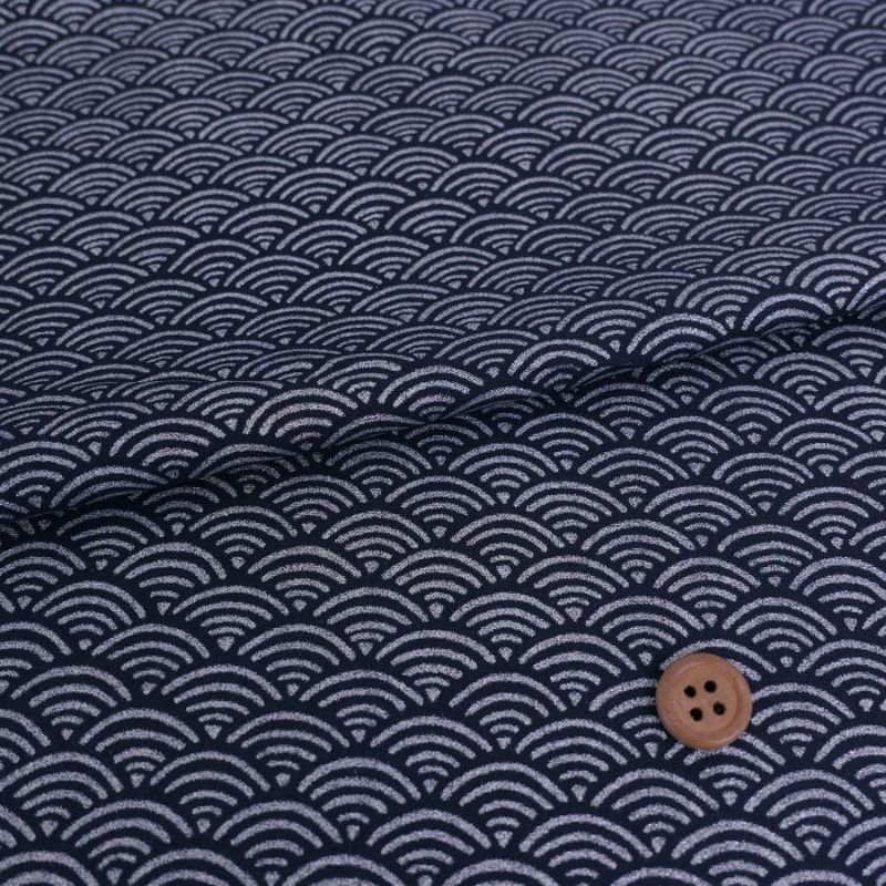  和柄コットン生地 煌めく青海波(銀/濃紺) 10cm単位 切り売り