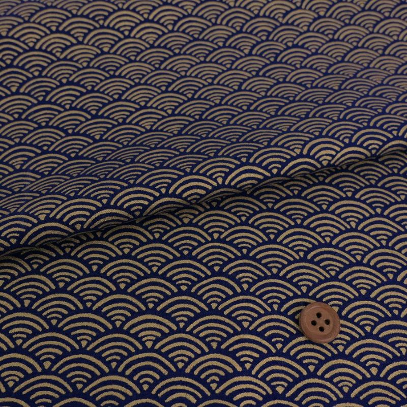  和柄コットン生地 煌めく青海波(金/濃紺) 10cm単位 切り売り