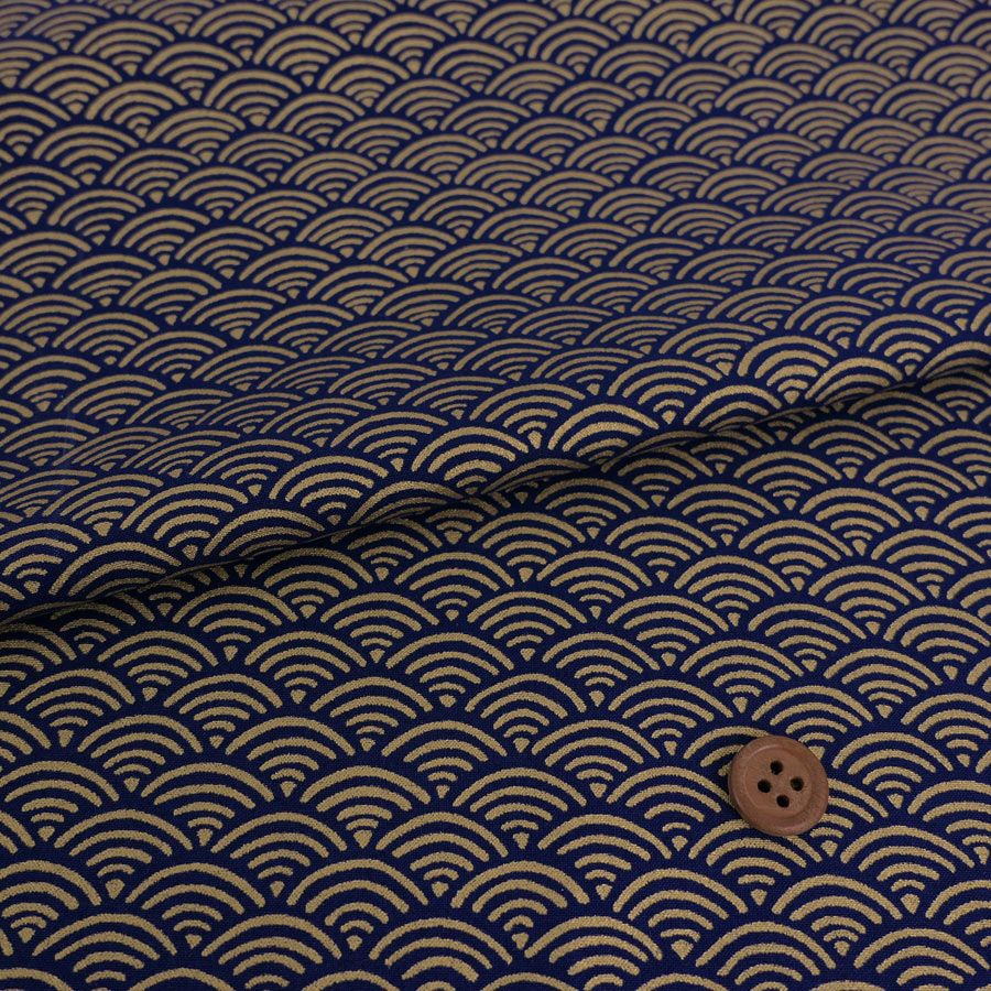  和柄コットン生地 煌めく青海波(金/濃紺) 10cm単位 切り売り