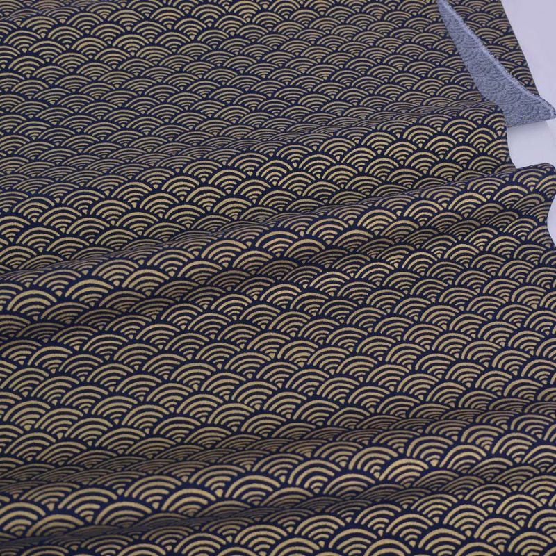  和柄コットン生地 煌めく青海波(金/濃紺) 10cm単位 切り売り