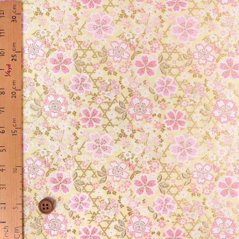 金襴生地(金らん) 金のかごめに桜づくし(クリームイエロー)
