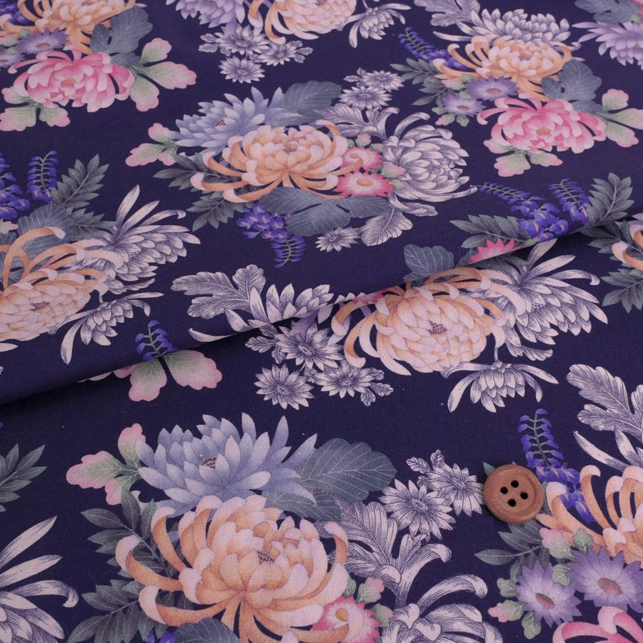 和柄コットン生地 大輪菊の花寄せ(紺) 10cm単位 切り売り