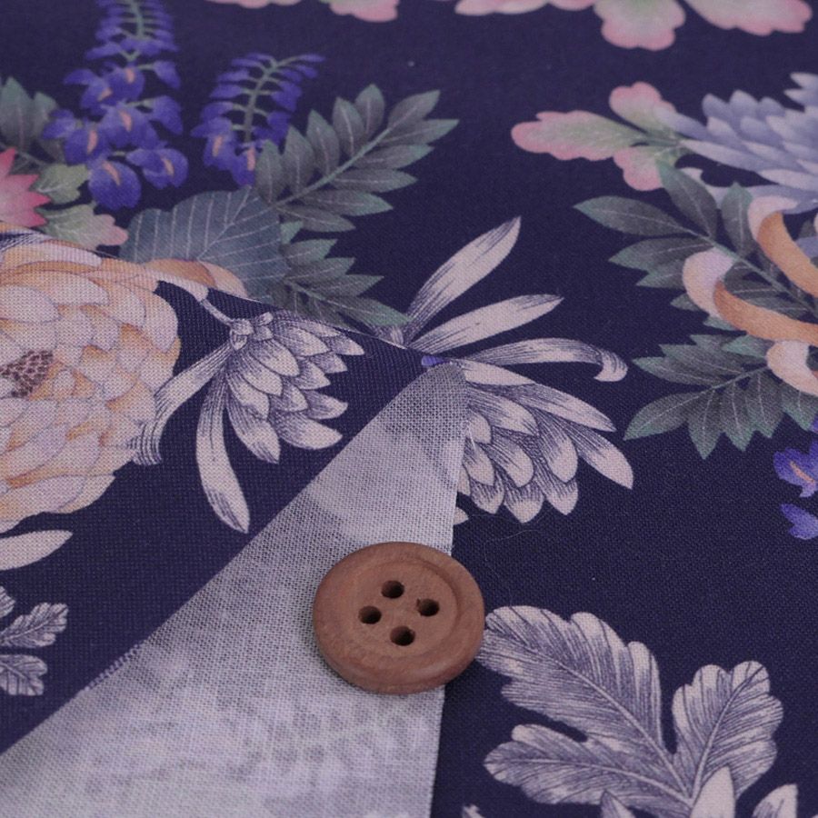 和柄コットン生地 大輪菊の花寄せ(紺) 10cm単位 切り売り