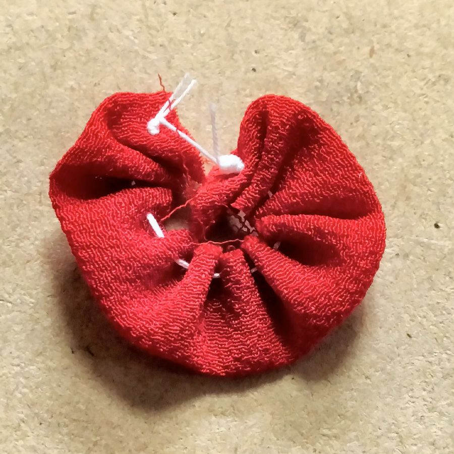 ちりめん手芸キット ほほえみ地蔵のチャーム・2個セット やさしい笑顔で見守ってくれる可愛いお地蔵さんをお守りに