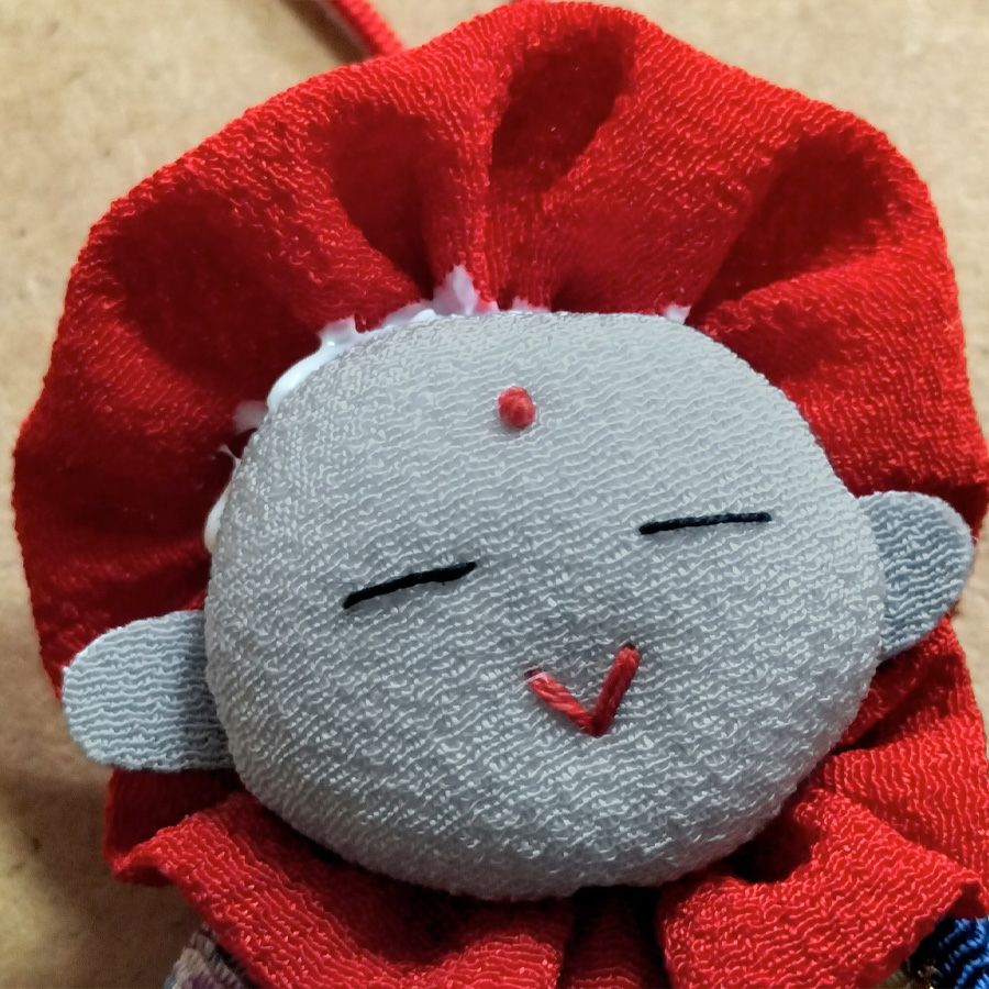 ちりめん手芸キット ほほえみ地蔵のチャーム・2個セット やさしい笑顔で見守ってくれる可愛いお地蔵さんをお守りに
