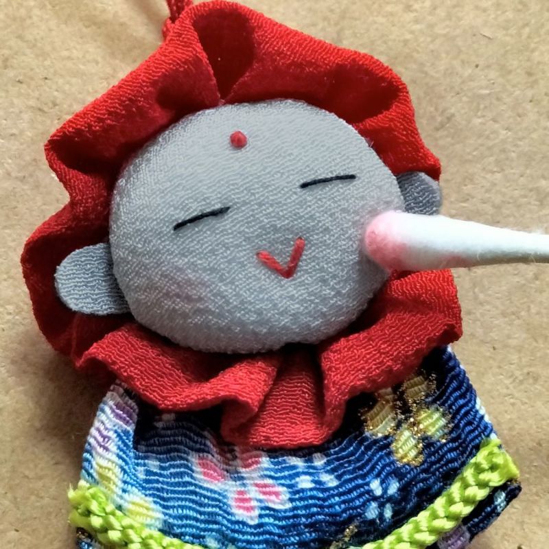 ちりめん手芸キット ほほえみ地蔵のチャーム・2個セット やさしい笑顔で見守ってくれる可愛いお地蔵さんをお守りに