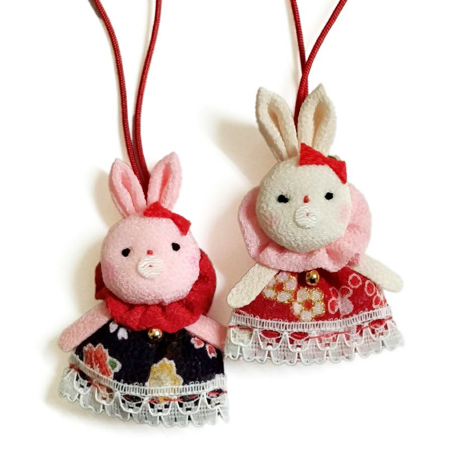 ちりめん手芸キット おめかしうさぎのチャーム・2個セット ハンドメイドキット 和風チャーム手作り ウサギの根付 ミニ飾り