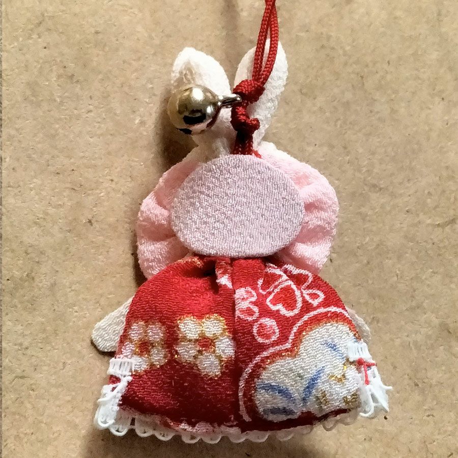 ちりめん手芸キット おめかしうさぎのチャーム・2個セット ハンドメイドキット 和風チャーム手作り ウサギの根付 ミニ飾り