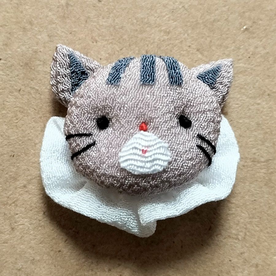 ちりめん手芸キット 仔猫のチャーム・2個セット 和風雑貨好きにちりめんで作る子猫の飾り ハンドメイドキット