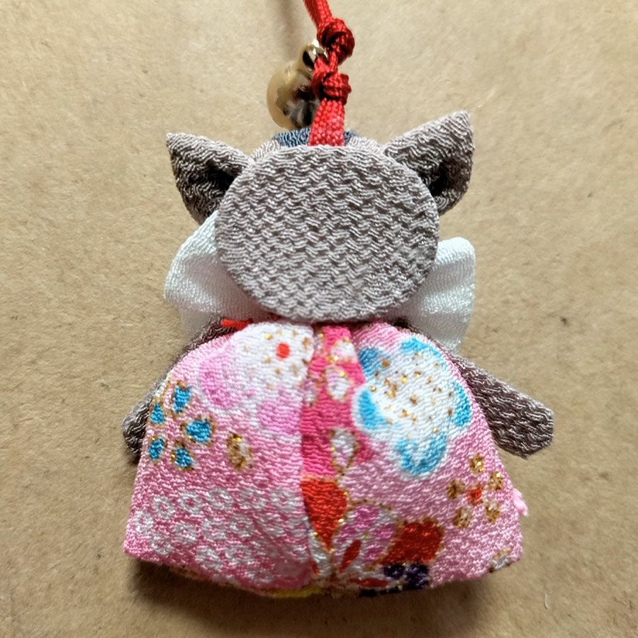 ちりめん手芸キット 仔猫のチャーム・2個セット 和風雑貨好きにちりめんで作る子猫の飾り ハンドメイドキット